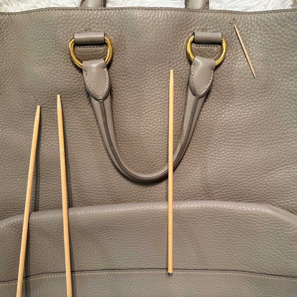 🎉HP🎉Prada Vitello Daino Tote/Satchel Handbag in Argilla Gray - Picture 14 of 16